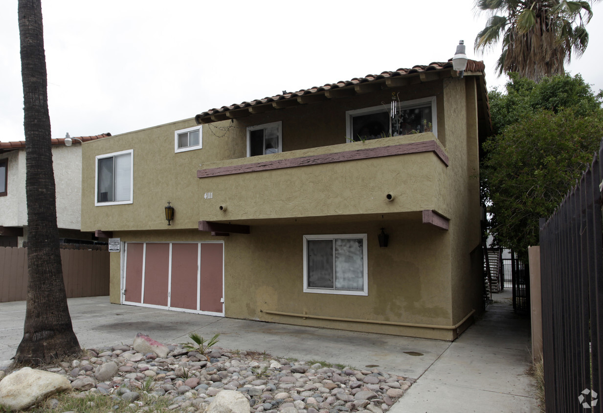 Primary Photo - 4111 Highland Ave