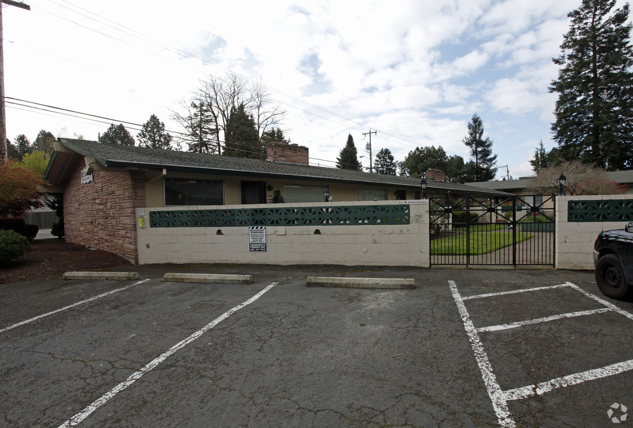 Primary Photo - Denney Garden Court