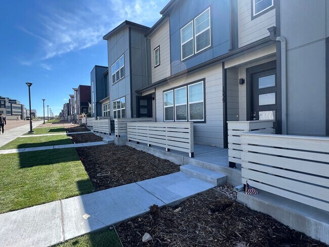 Building Photo - 1539 Spring Water Pt