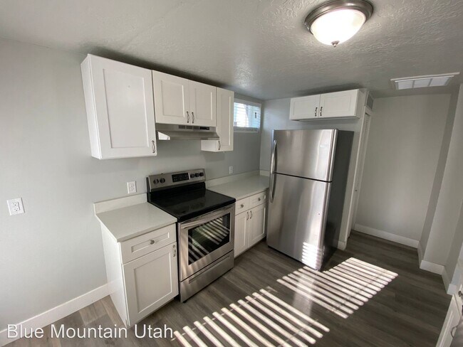 Building Photo - 2 br, 1 bath House - 1292 E 5600 S