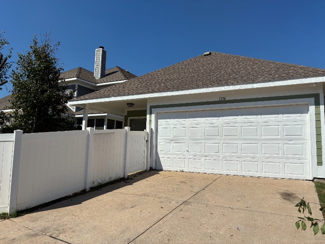 Building Photo - 1336 Kingston Pl