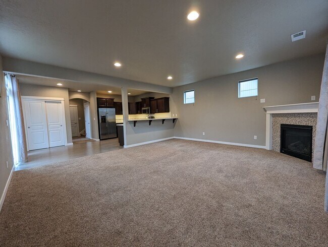 Foto del edificio - Gorgeous 3-Bedroom, 2.5-Bath Home on Corner Lot In Eugene!