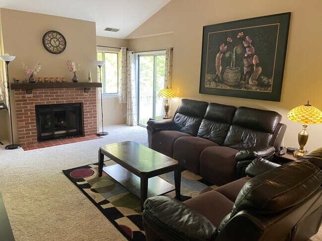 Building Photo - 608 Hanover Ct