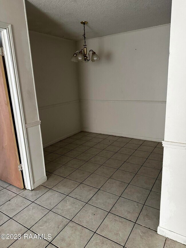 Foto del edificio - 607 Marigny Cir
