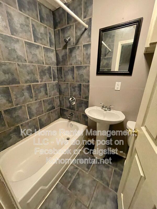 Foto del edificio - 1108 W 41st Terrace