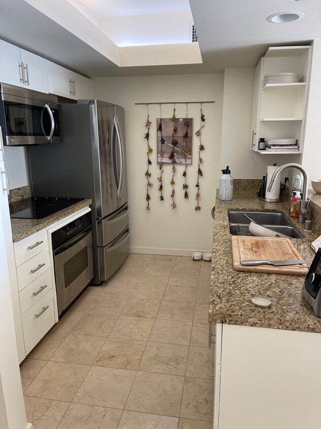 Primary Photo - 13700 Marina Pointe Dr