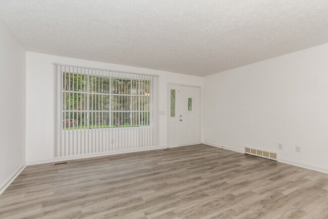 Foto del edificio - 273 Lindy Ave