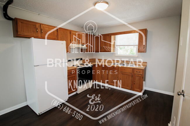 Building Photo - 1011 Clendenen Rd