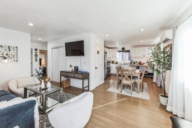 Foto del edificio - 5831 Greycourt Ave