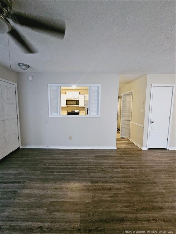 Foto del edificio - 6847 Candlewood Dr