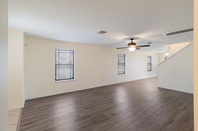 Foto del edificio - *FIRST MONTH FREE, IF MOVED IN BY 12/31/25*