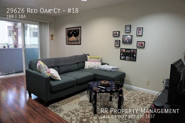 Foto del edificio - 29626 Red Oak Ct