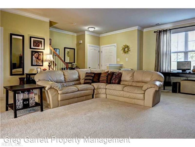 Foto del edificio - 215 Quarterpath Rd
