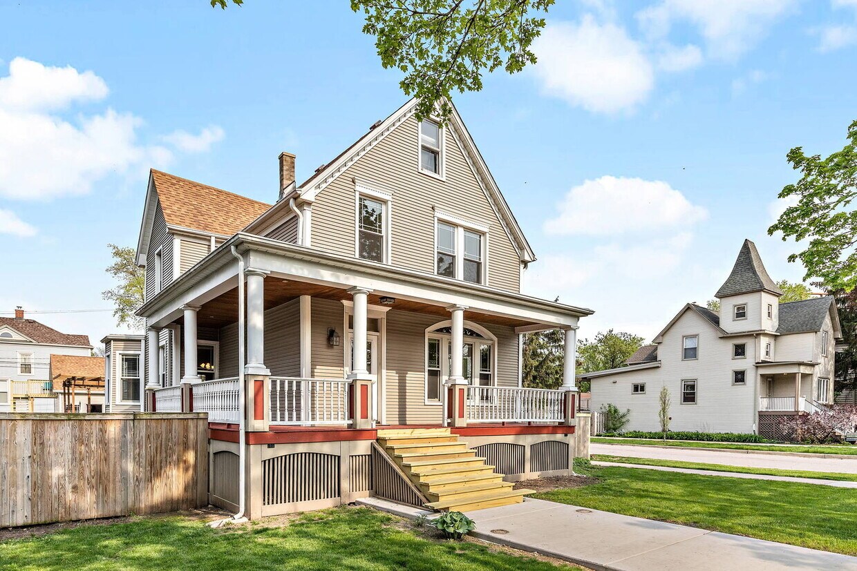 Foto principal - 4203 N Kildare Ave