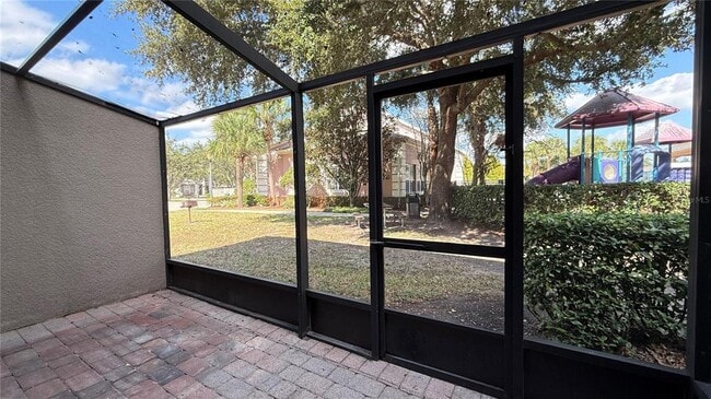 Foto del edificio - 2481 Caravelle Cir