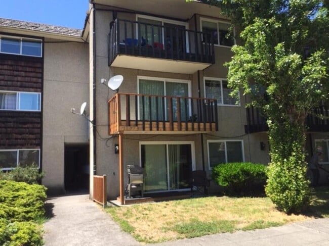 Building Photo - 1 bedroom in Seattle WA 98116