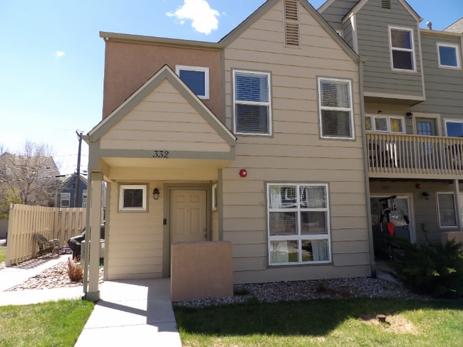 Photo - 332 E Ohio Ave Townhome