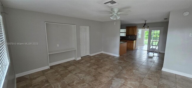 Foto del edificio - 3713 Island Rd