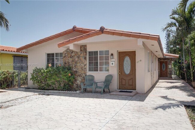 Foto del edificio - 3500 SW 26th St