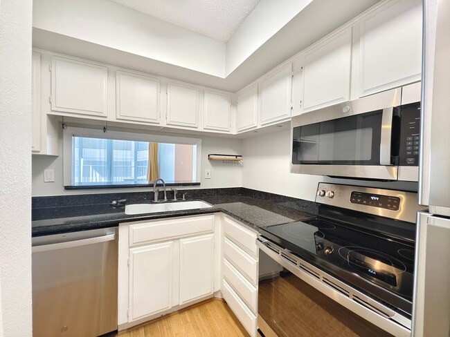 Building Photo - 3614 Montrose Blvd