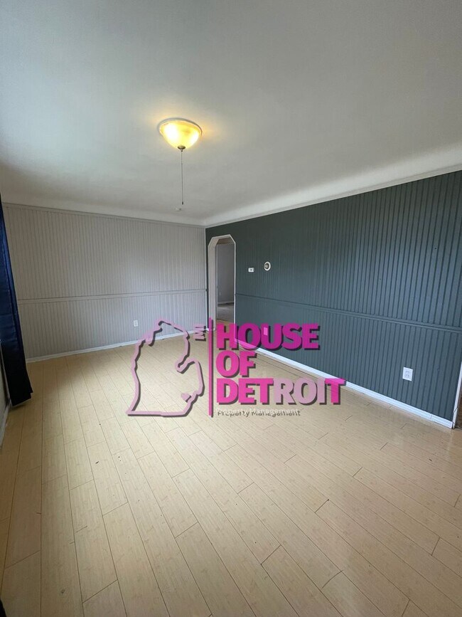 Foto del edificio - 3 BEDROOM | 1 BATH | FREE PRE SCREEN