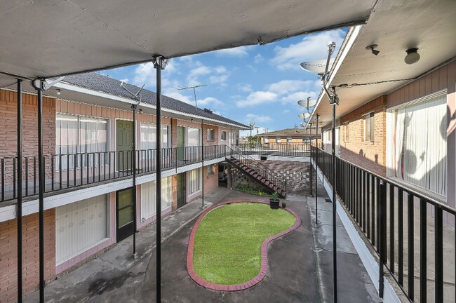 Building Photo - 9616 Kapri Ln