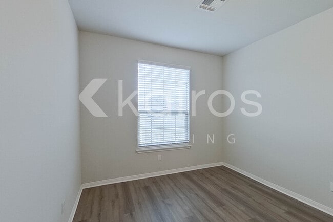 Foto del edificio - 825 NW 5th St