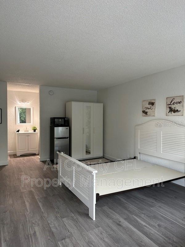 Foto del edificio - 7900 S Orange Blossom Trail