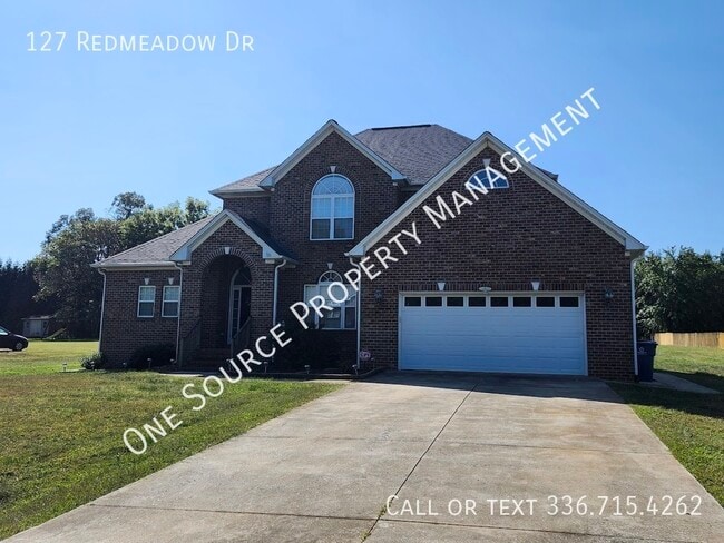 Photo - 127 Redmeadow Dr House