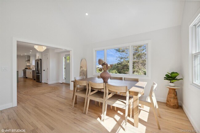 Building Photo - 535 Birch Ln