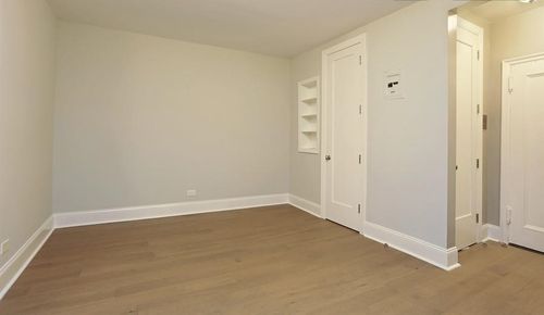Foto del edificio - 325 W 23rd St