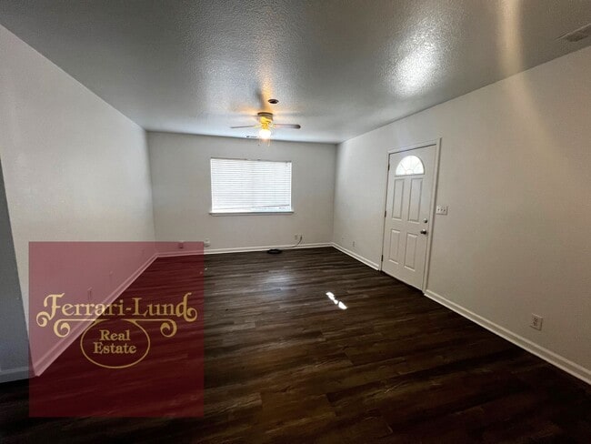 Building Photo - ?? Beautifully renovated tiny home in Spar...