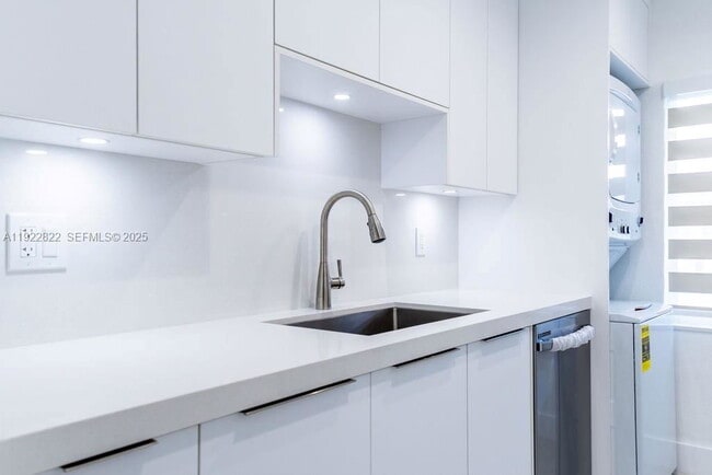 Foto del edificio - 5240 SW 139th Pl