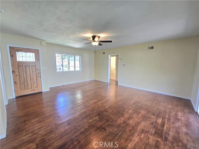 Foto del edificio - 938 S Fuchsia Ave