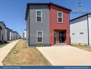 Building Photo - 821 Arctic Ave