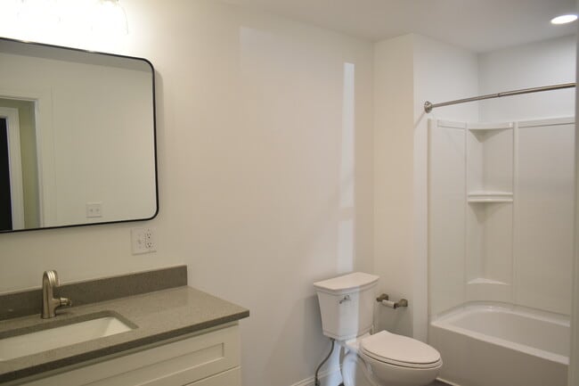 Building Photo - 1550 CT-12