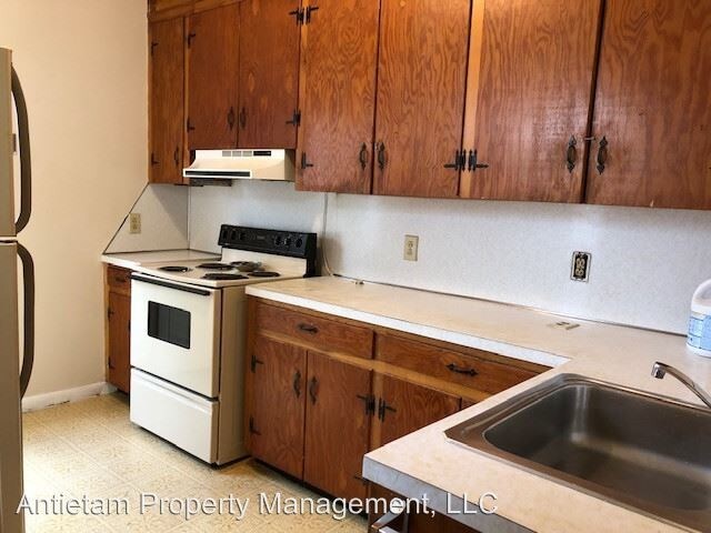 2 Br 1 Bath Apartment 16 22 E Lee Street Condo For In Primary Photo 2 Br 1 Bath Apartment 16 22 E Lee