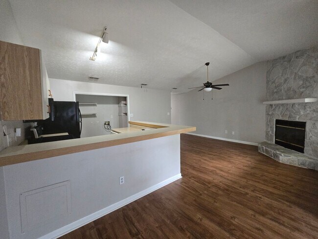 Building Photo - 6740-9 Willowbrook~ Stewarts Creek I