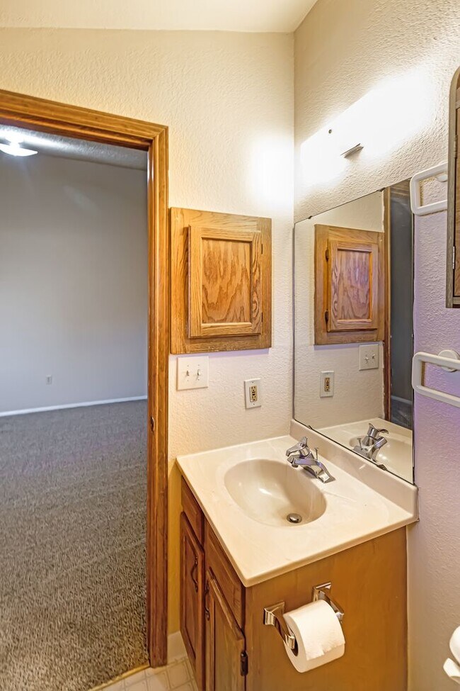 Foto del edificio - Super cute 2 bedroom townhouse!