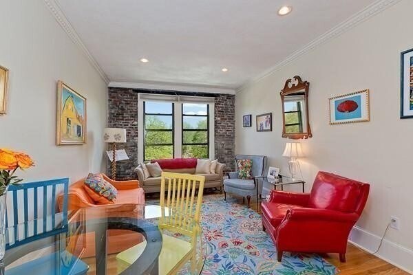 Foto del edificio - 61 Park Dr