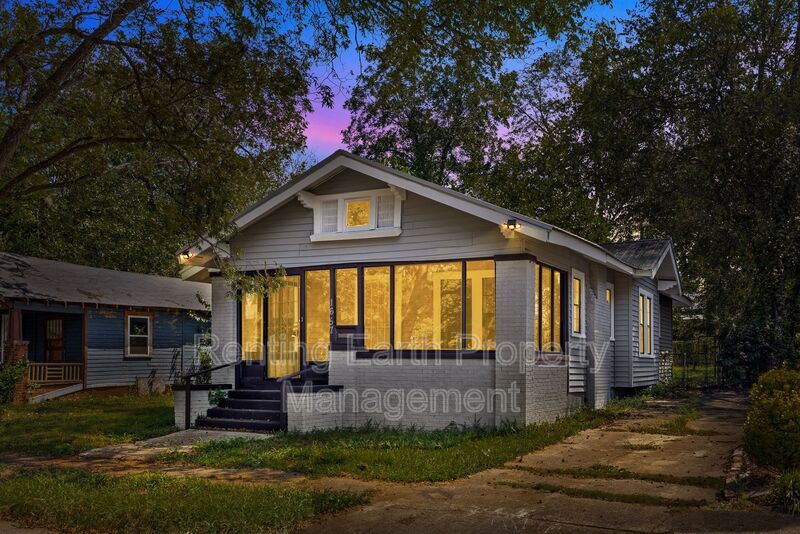 Foto principal - 1657 Lee Ave SW