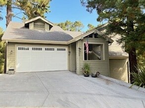 Building Photo - 105 Dunsmuir Ct