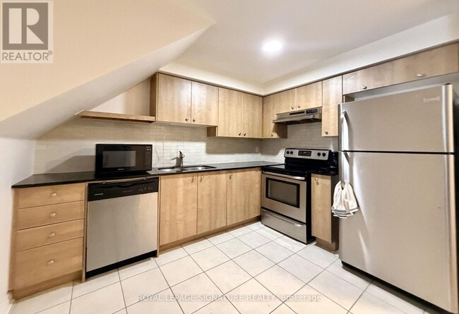 Building Photo - 6063 Kingston Rd