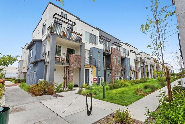 Foto del edificio - 2835 Cathwood Ln