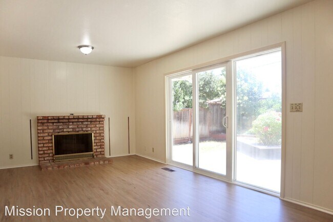 Building Photo - 3 br, 2 bath House - 36045 Larch Way