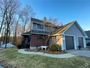 Building Photo - 2401 Mill Pond Dr