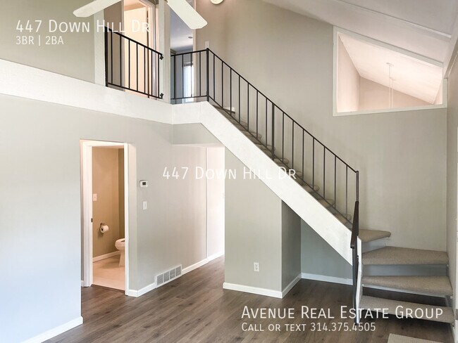 Building Photo - Just Listed! - 447 Down Hill Dr