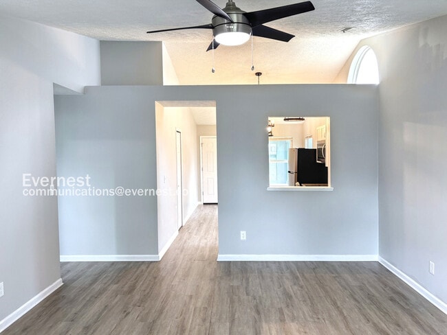 Building Photo - 1443 Tall Pine Ct