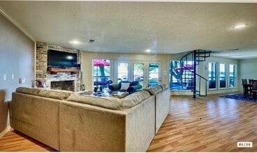 Building Photo - 11359 Twain Dr