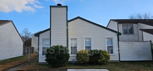 Building Photo - 4233 Longwood Rd